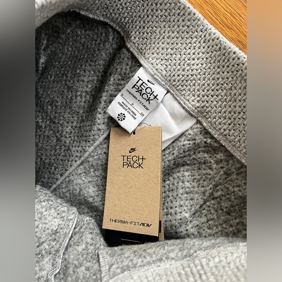 NWT Nike Forward Tech Pack wide leg pants - Picture 5 of 6